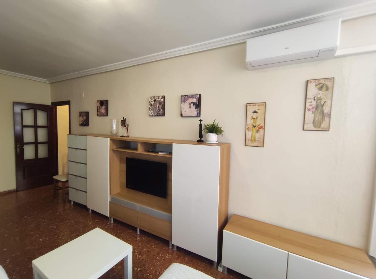 Amplio Piso Junto A Playa Victoria Apartment Cadiz Exterior photo